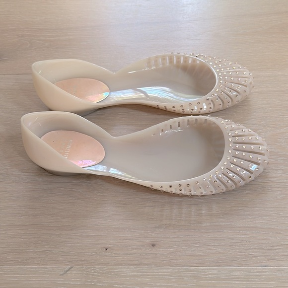 Stuart Weitzman Women's Cream Flats - Picture 2 of 12